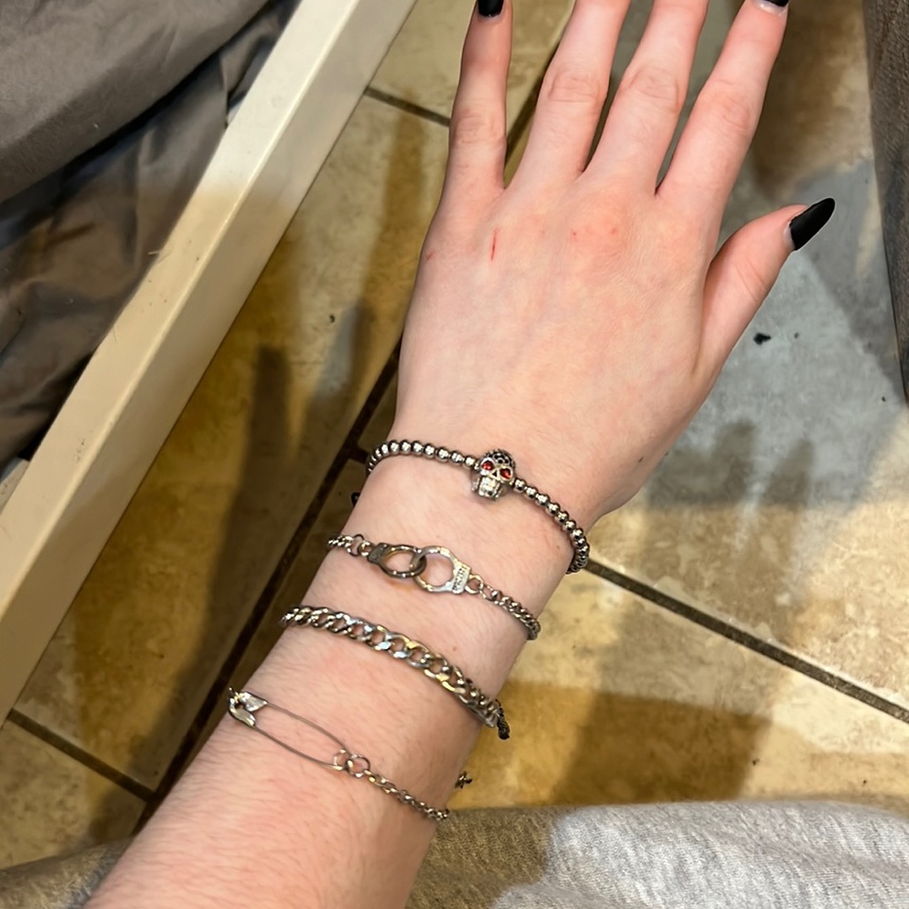 4 BRACELETS